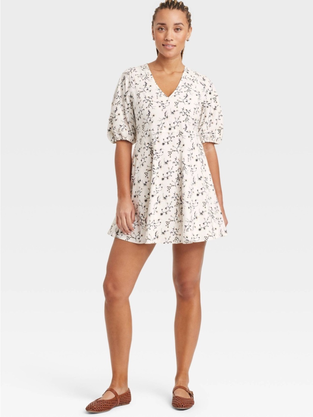 Women’s V-Neck White Floral Mini A-Line Dress Large